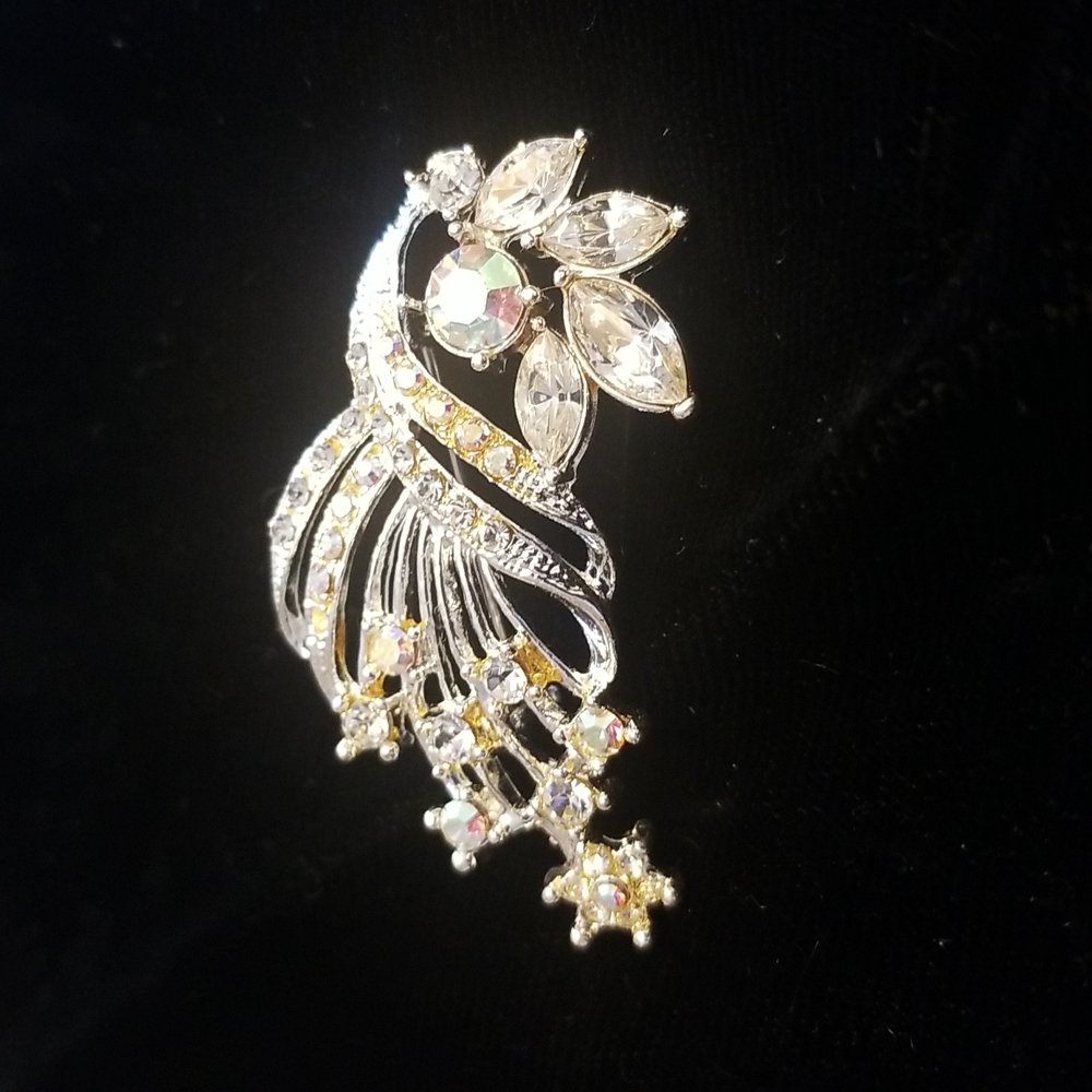 AB rhinestone brooch (2432)